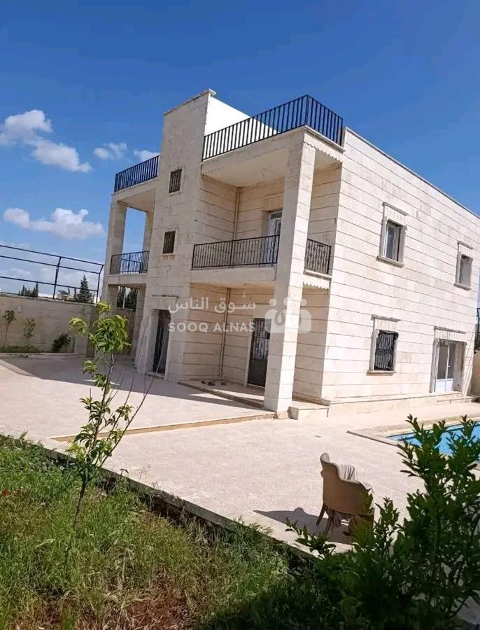 للبيع مزرعة طابقين