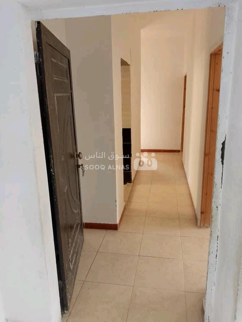 شقة غرفتين وصالون