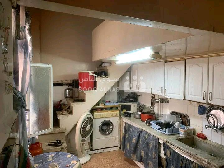 للبيع منزل بالمهاجرين جادة رابعة