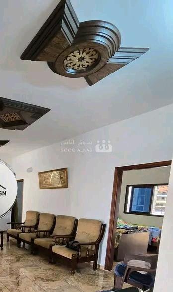 للبيع شقة طابق تالت تجهيز ممتاز