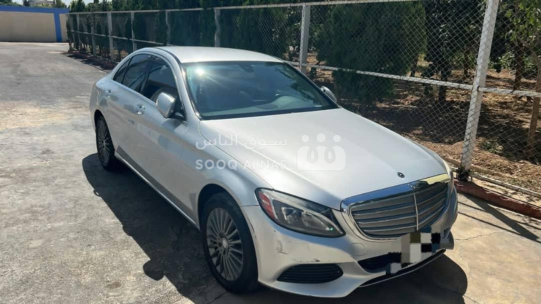 C300