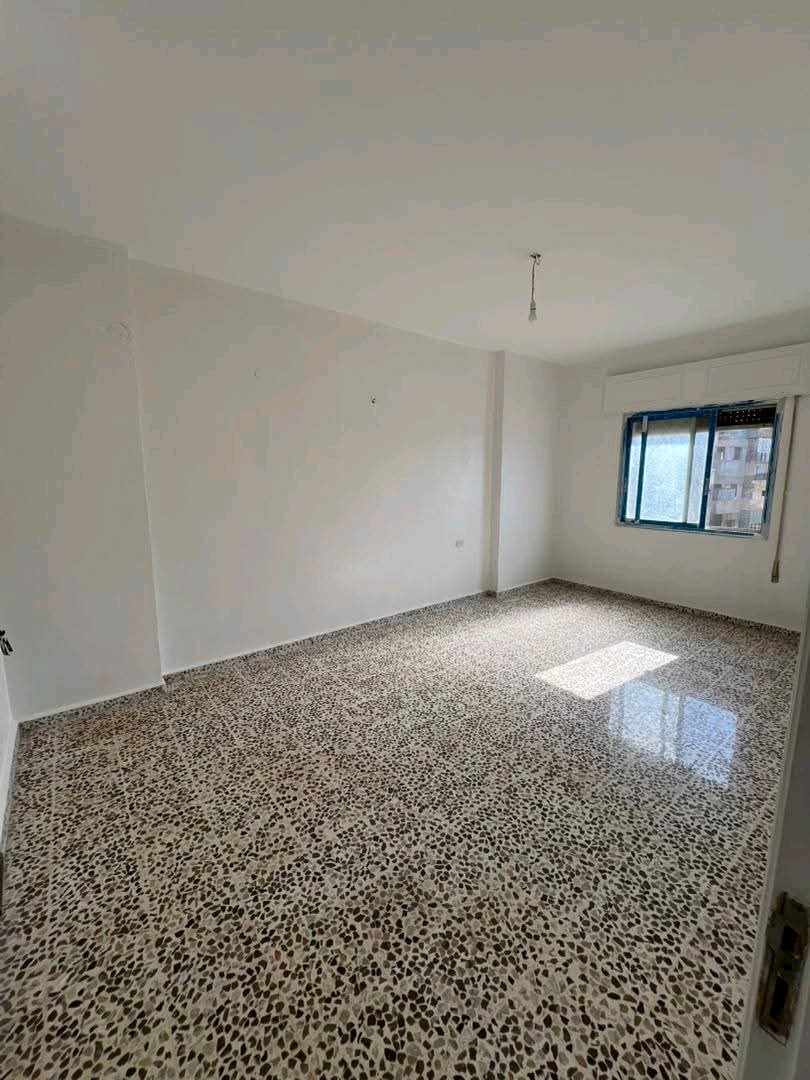 للايجار شقة طابق تالت