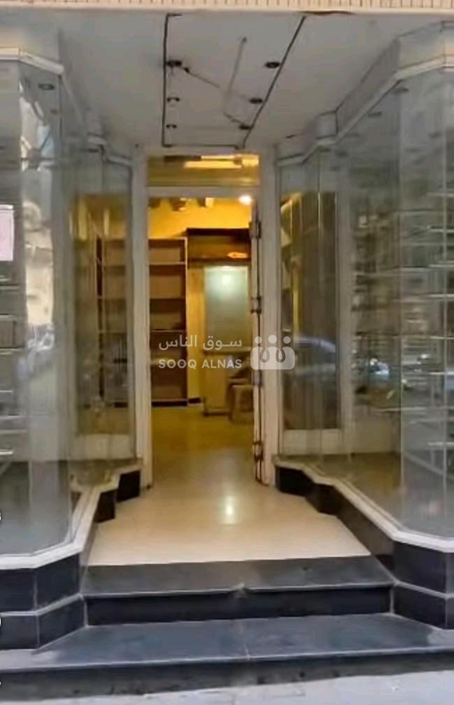 محل للإيجار في العزيزية فرعي نزلت اكوب
