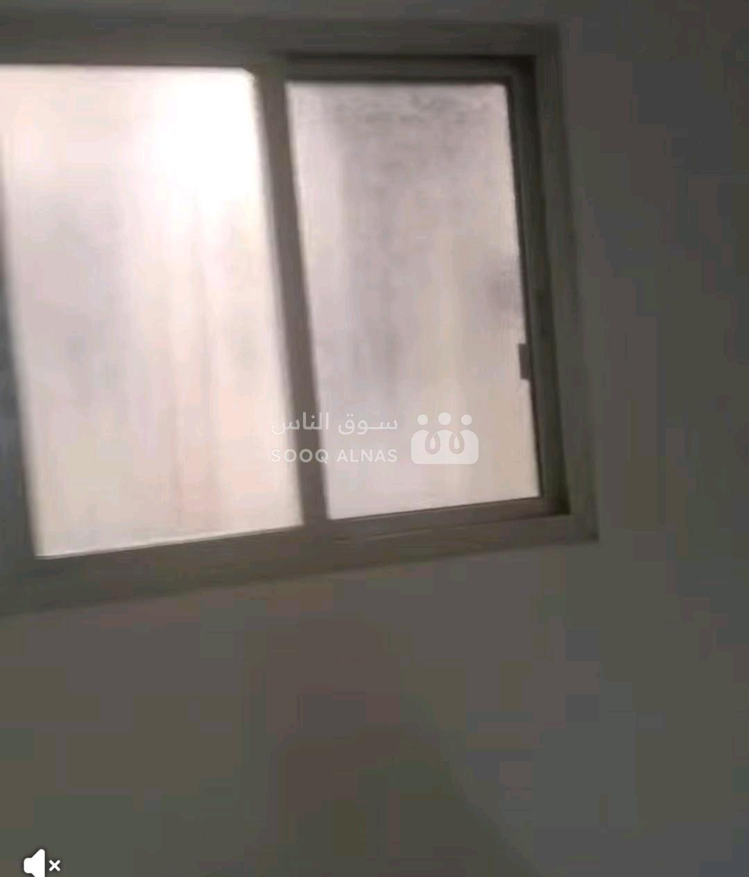 شقة طابق رابع غرفتين وصالون للبيع