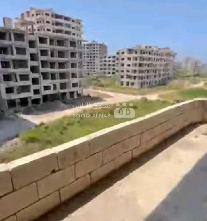 كتلة كاملة في اللاذقية المدينة