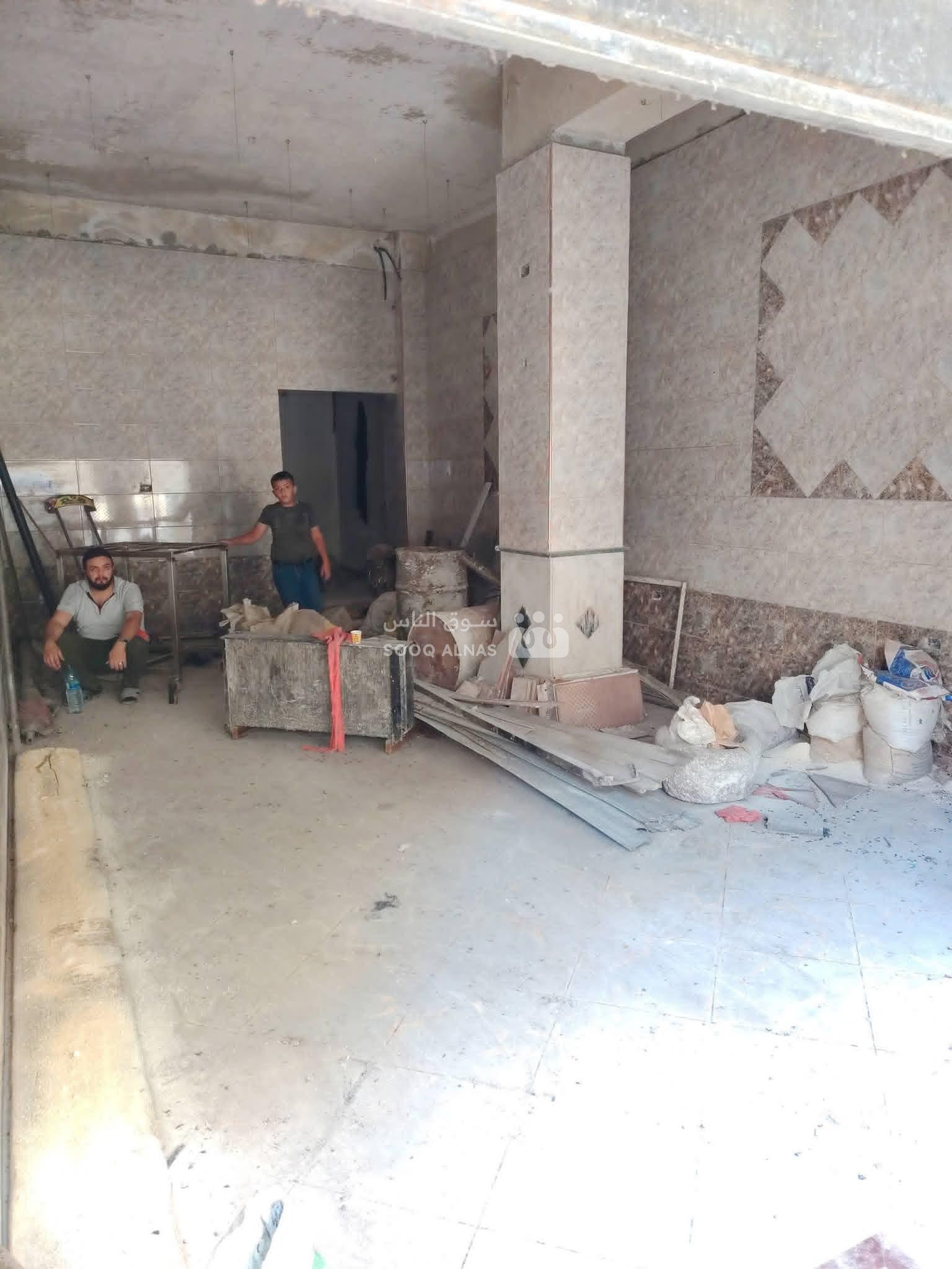 تجاري للإيجار