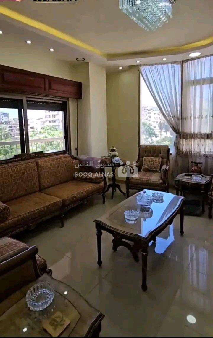 للبيع شقة ٣غرف وصالون دبل