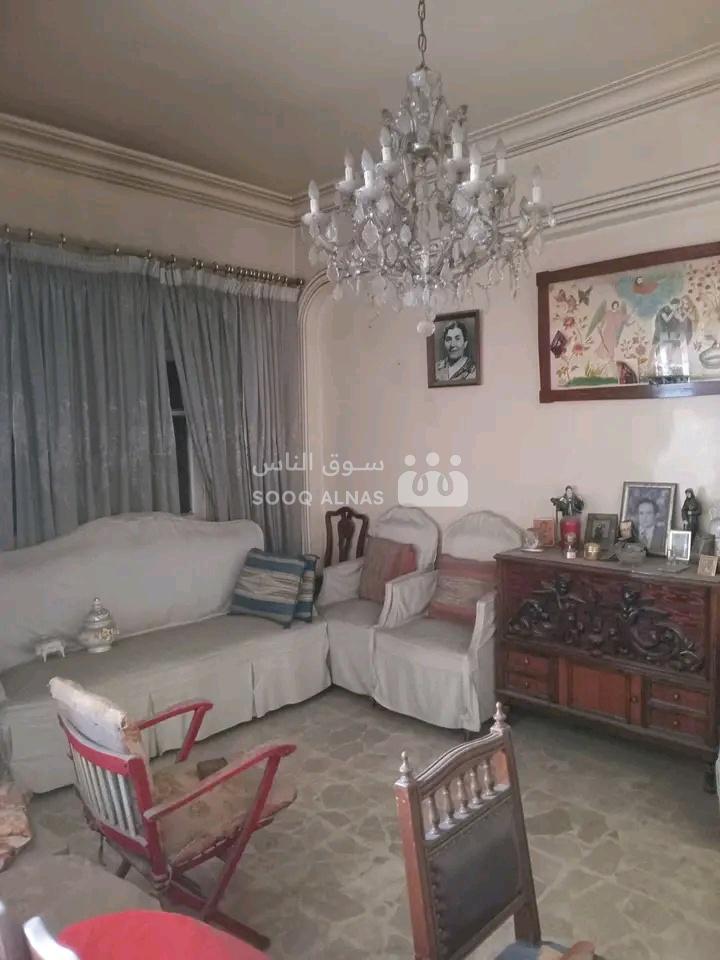 للبيع منزل طابق خامس مع مصعد