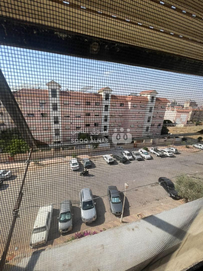 شقة للبيع  في السوق التجاري