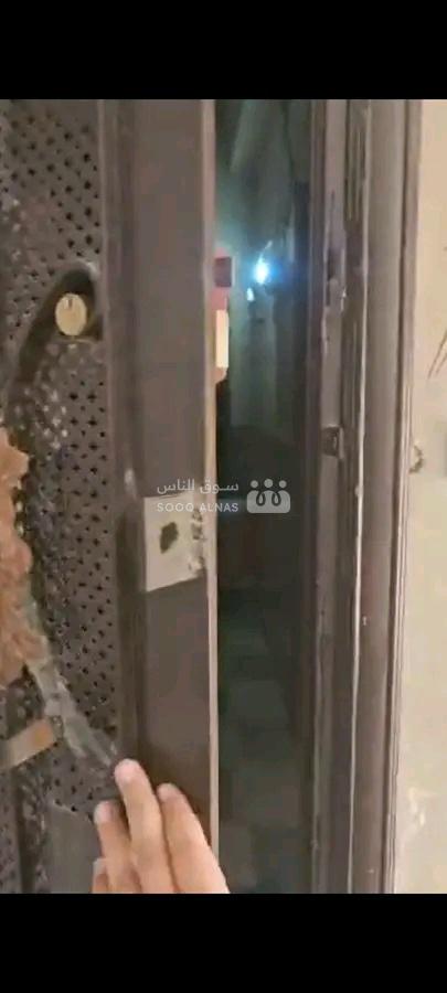 شقة للبيع طابق تالت