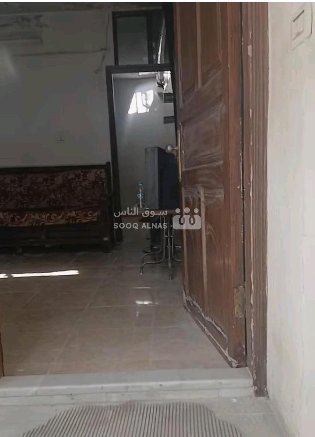 شقة غرفة وصالون