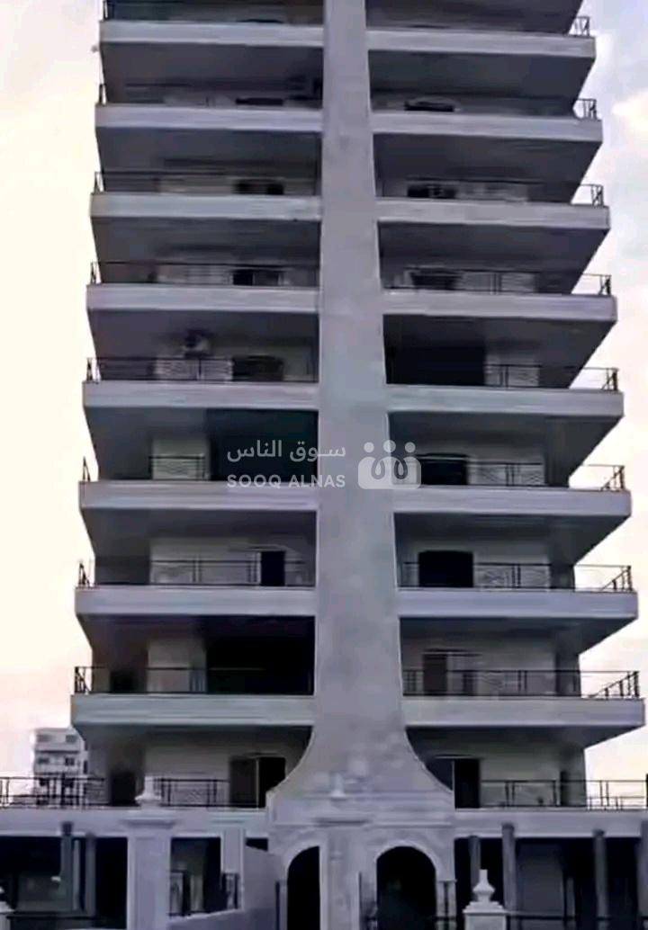 شقة عالهيكل 180م