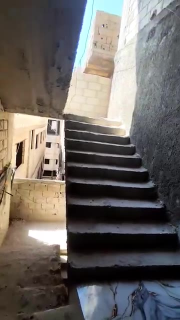 شقة في بيت سحم غرفتين وصالون