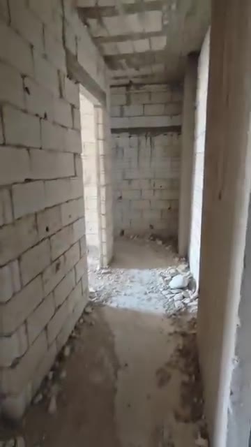 شقة باطلالة بحربة بجبلة للبيع