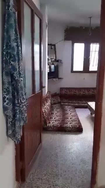 شقة طابق تاني 3غرف حمص حي البياضة للبيع
