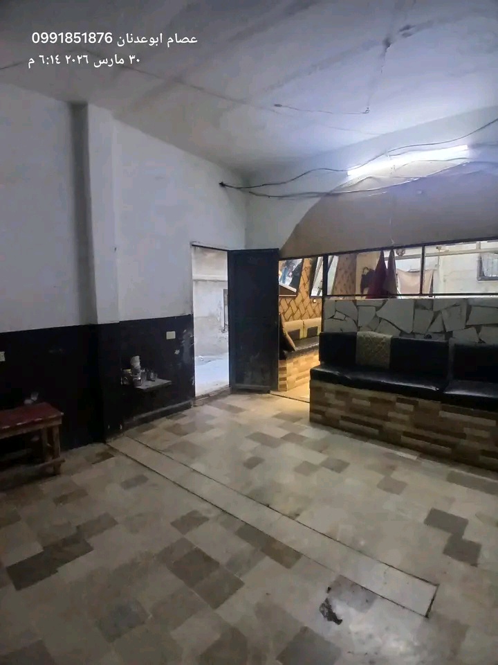 للبيع محل مع طاقة
